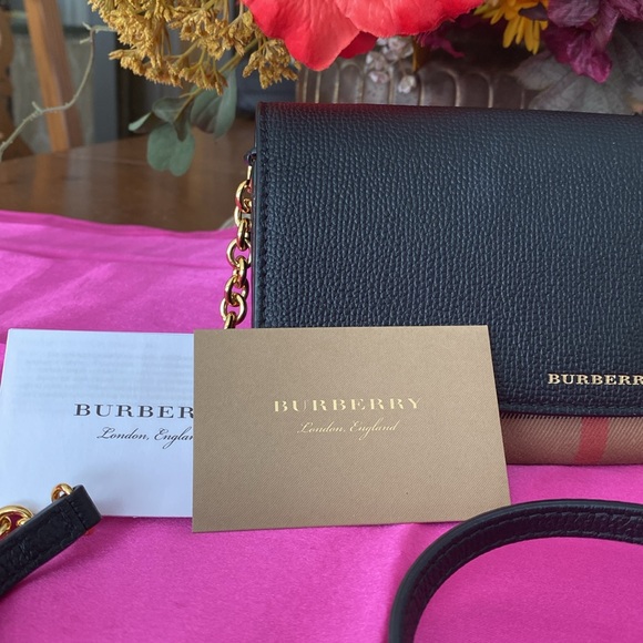 AUTH BURBERRY ,Henley check leather wallet on chain, clutch, crossbody bag. - Picture 5 of 16